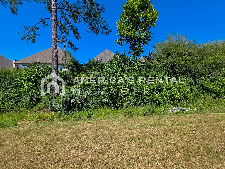 309 Oakmont Cir — Photo 43