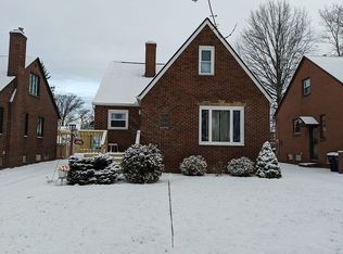 16604 Woodbury Ave, Cleveland, OH 44135