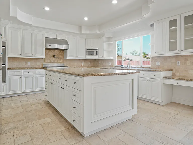 5128 Avenida Hacienda — Photo 21
