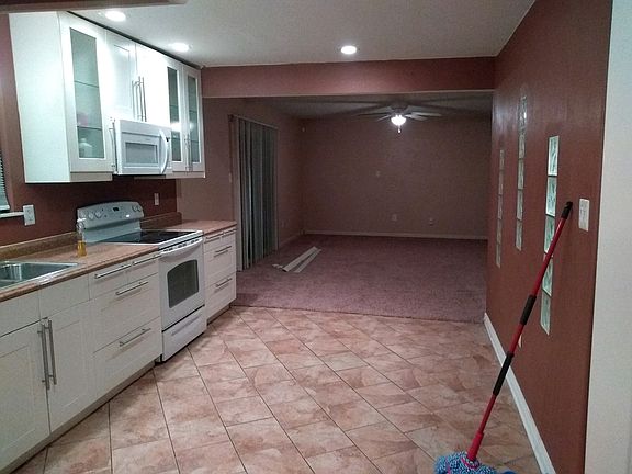 2nd image of 3141 Keithway Dr