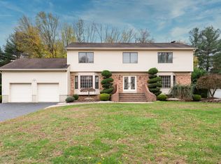 19 Thomas Dr, Manalapan, NJ