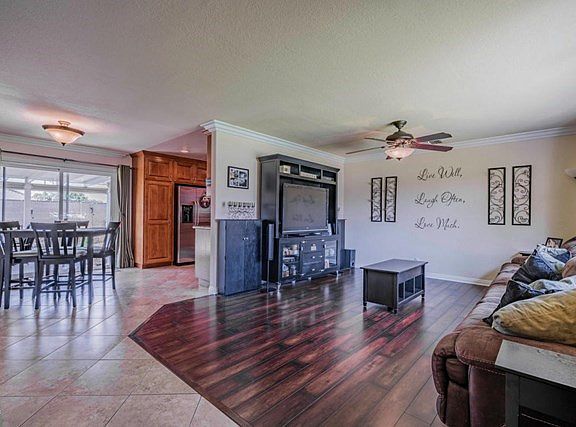 1351 Cherry Ave Simi Valley CA-large-004