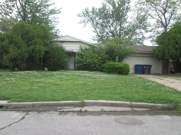 9019 E 49th St S, Tulsa, OK 74145