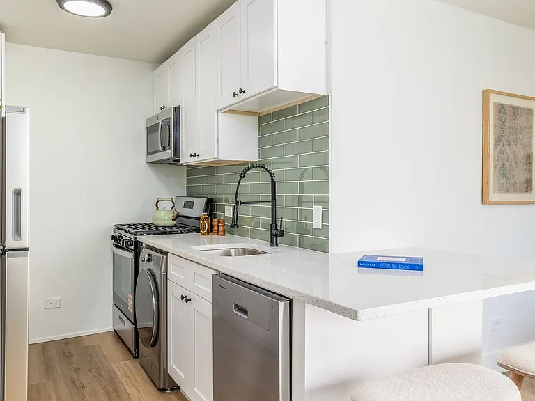 382 Penn Apartments — Photo 17