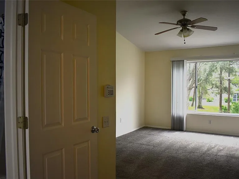 12369 Berkeley Square Dr — Photo 17
