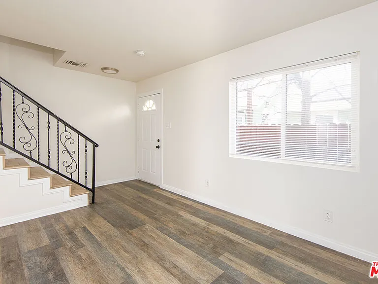 2134 S Cloverdale Ave — Photo 15