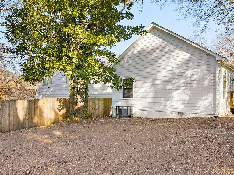 1097 Sims St SW — Photo 30