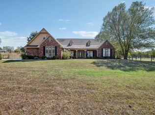 16230 E Pueblo Rd, Claremore, OK 74017