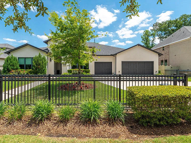 10561 Lake Palmetto Dr — Photo 4