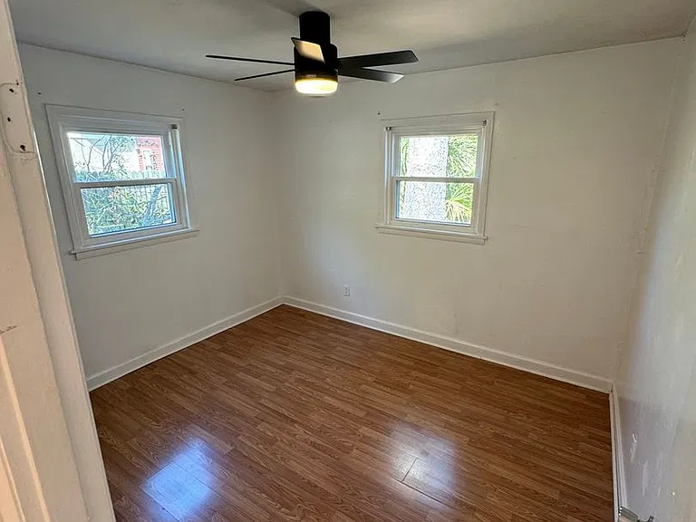 104 Edwards St — Photo 15