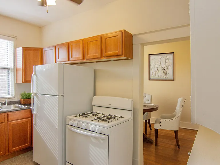 The Gilmore Apartments — Photo 9
