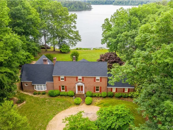 19605 Oxford Ln, Sutherland, VA 23885