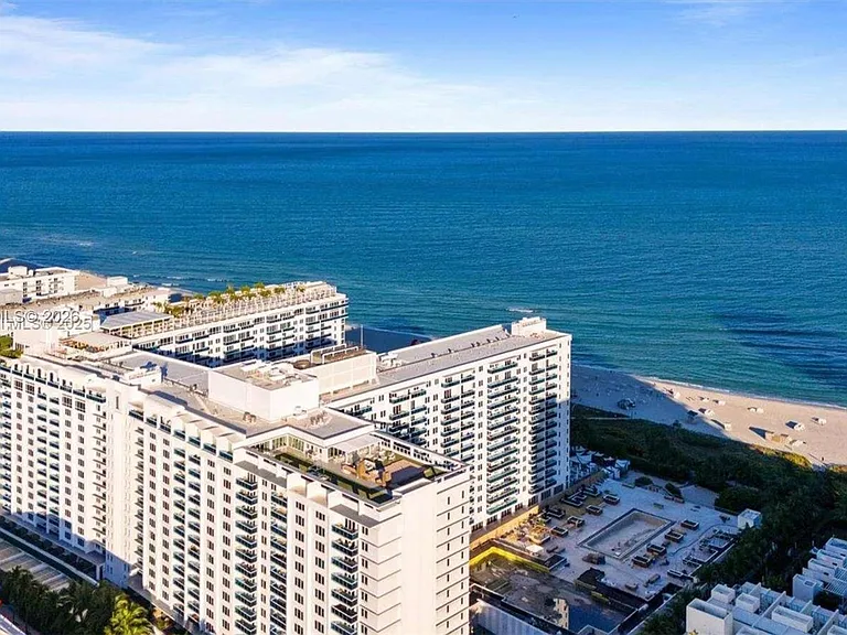 2301 Collins Ave #423 — Photo 15