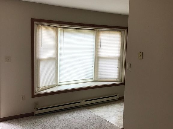 Living Room looking towards entrance to kitchen