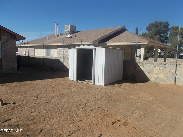 1860 Joan Francis Dr — Photo 29
