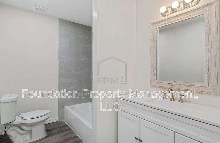 3749 Rhea Ave — Photo 19