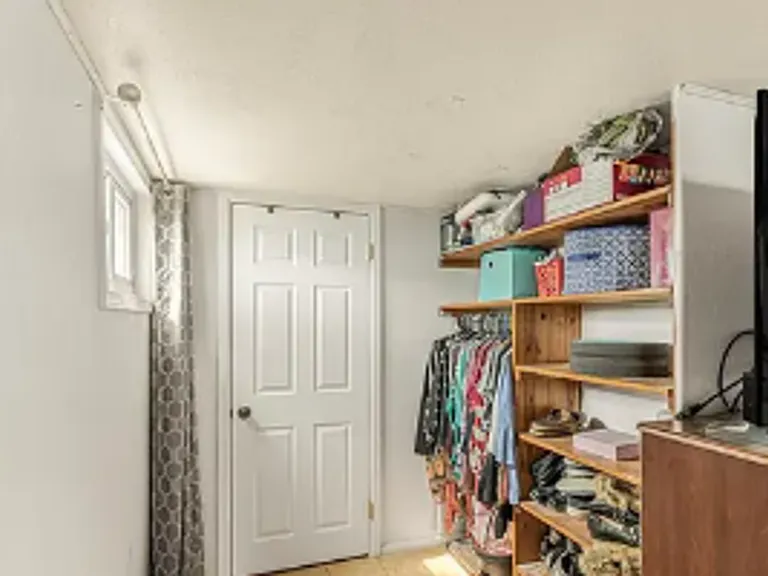 521 N Shilling Ave — Photo 19
