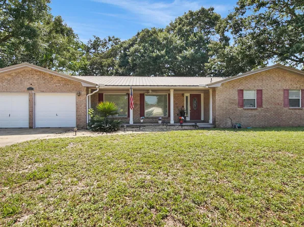 197 Marcia Dr, Mary Esther, FL 32569