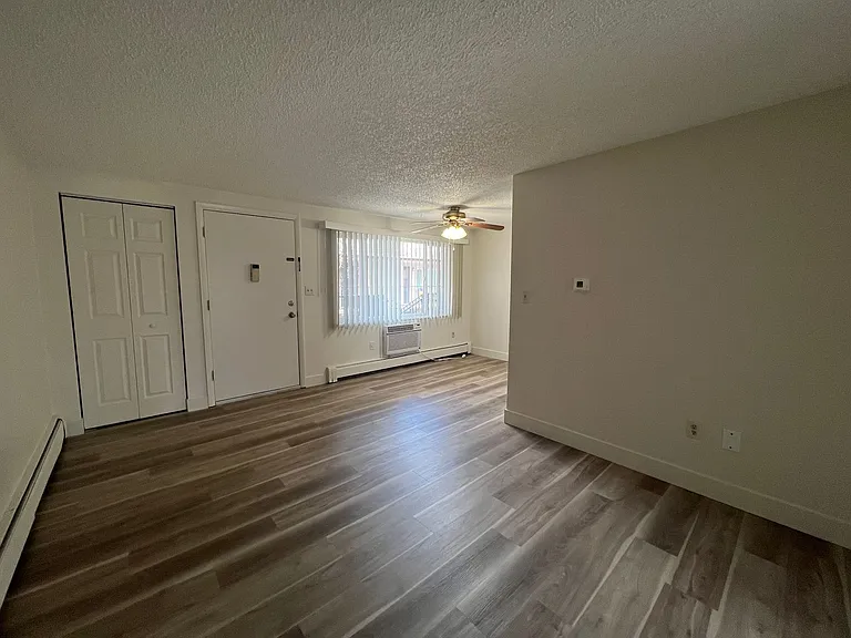 10th Street Square Apartments — Photo 35