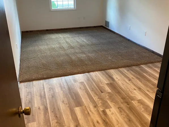217 Washington St APT 7, Latrobe, PA 15650