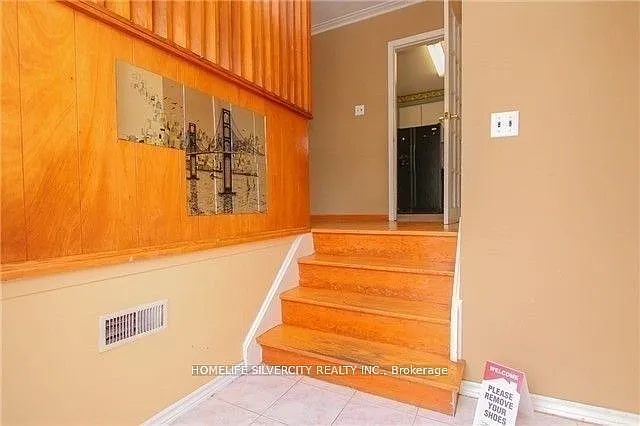 Building Photo - 31 Lakeland Dr #UPPER LEVEL