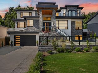 35275 Delair Rd, Abbotsford, BC V3G2E2