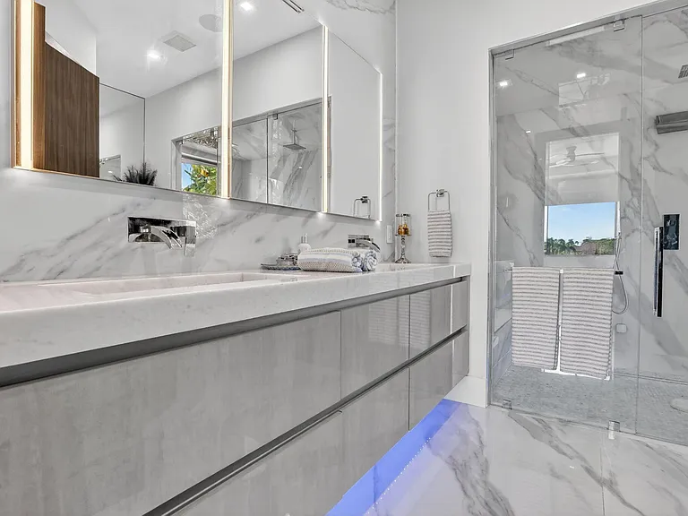 334 Isle Of Capri Dr — Photo 64