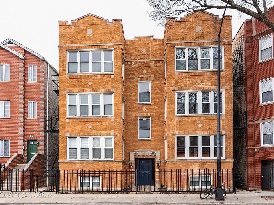 1st image of 1738 W Foster Ave APT 3R