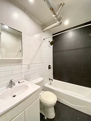 Rented by Bruma Realty LLC | media 6