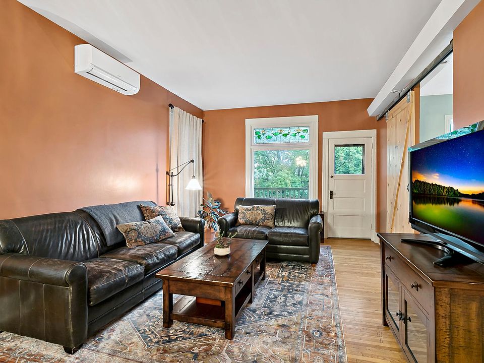 1st image of 3128 Holmes Ave S Floor 2