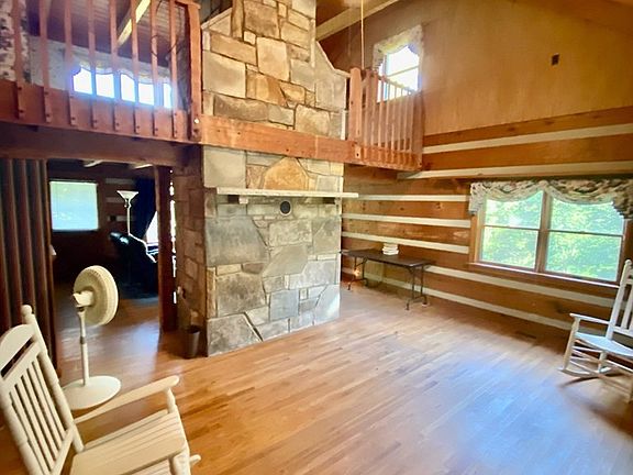 3rd image of 2170 Walden Ct
