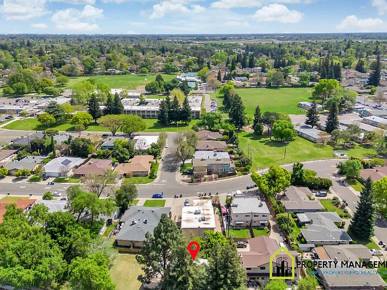 5334 Karbet Way — Photo 43