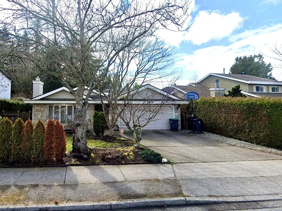 1909 Southmere Cres E
