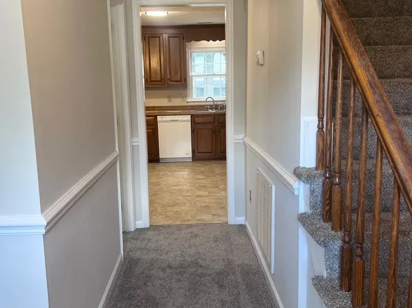 724 Pilot House Dr, Newport News, VA 23606