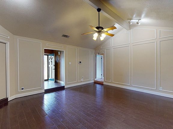 5th image of 1610 Doe Ln