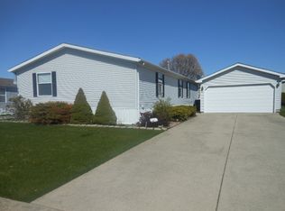 415 Hyacinth Ln, Matteson, IL 60443