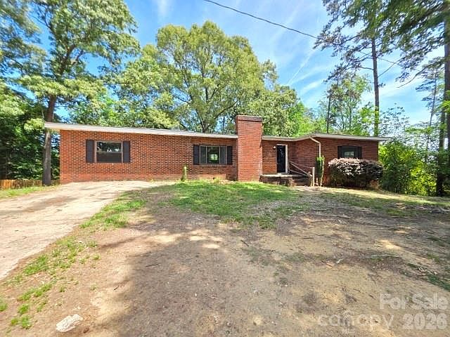 1st image of 4268 Vincent St