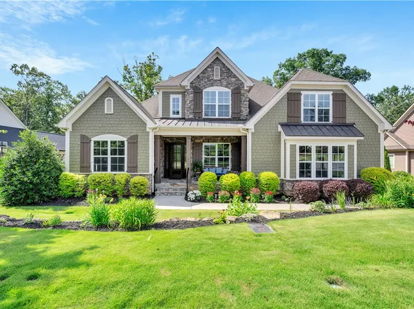 200 Saluda Run Dr, Piedmont, SC 29673