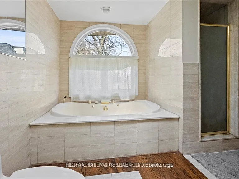 100 Warden Ave — Photo 23