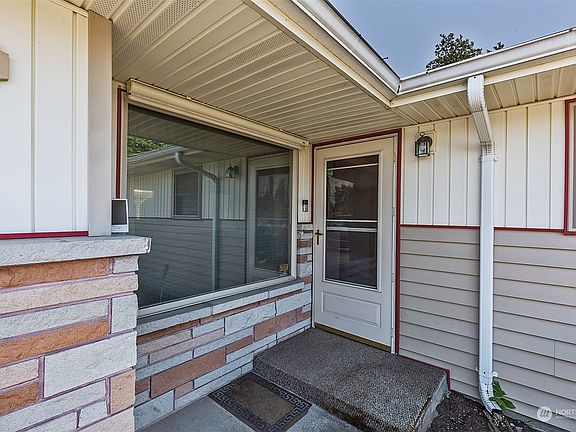 3rd image of 9201 Yakima Avenue