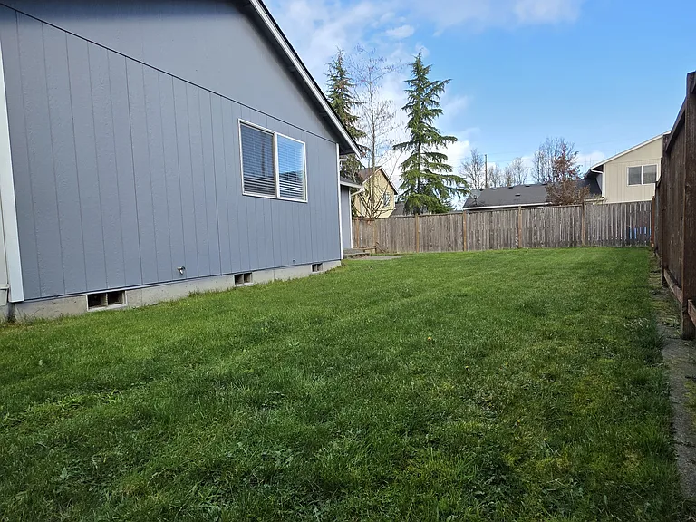 17611 67th Avenue Ct E — Photo 32