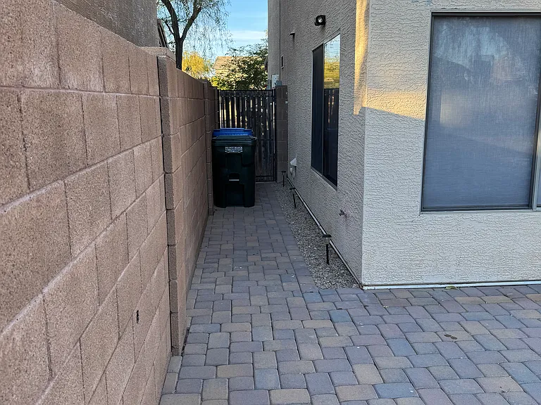 2445 W Running Deer Trl — Photo 41