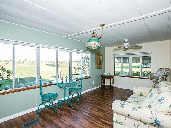 3rd image of 1122 Barefoot Cir