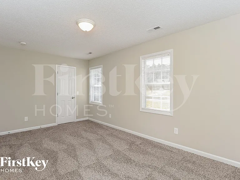 60 Cyra Ct — Photo 8