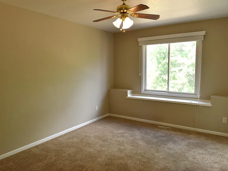 3353 Laredo Ln — Photo 7