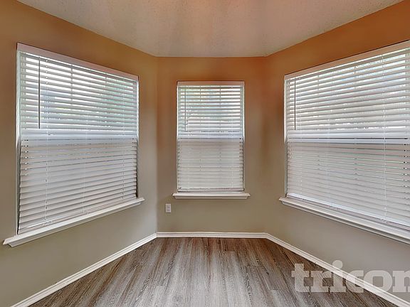 4th image of 2520 Clovermeadow Dr