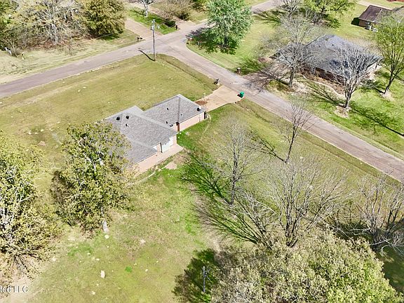 5th image of 316 Ridge Park Dr