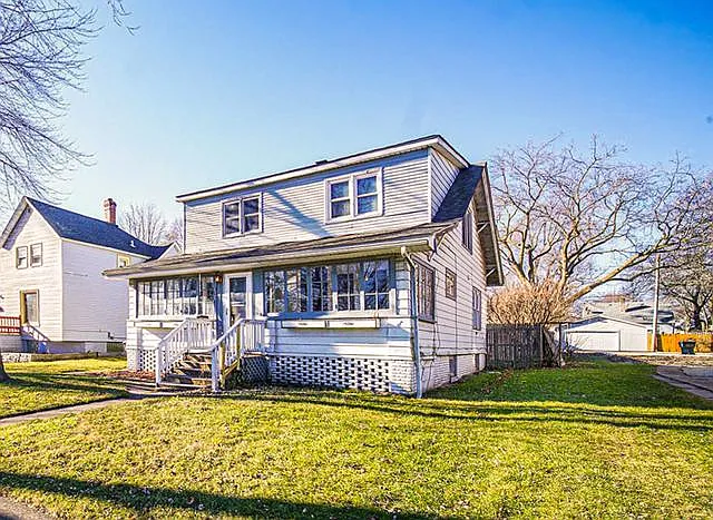 3018 Emmaus Ave photo 1
