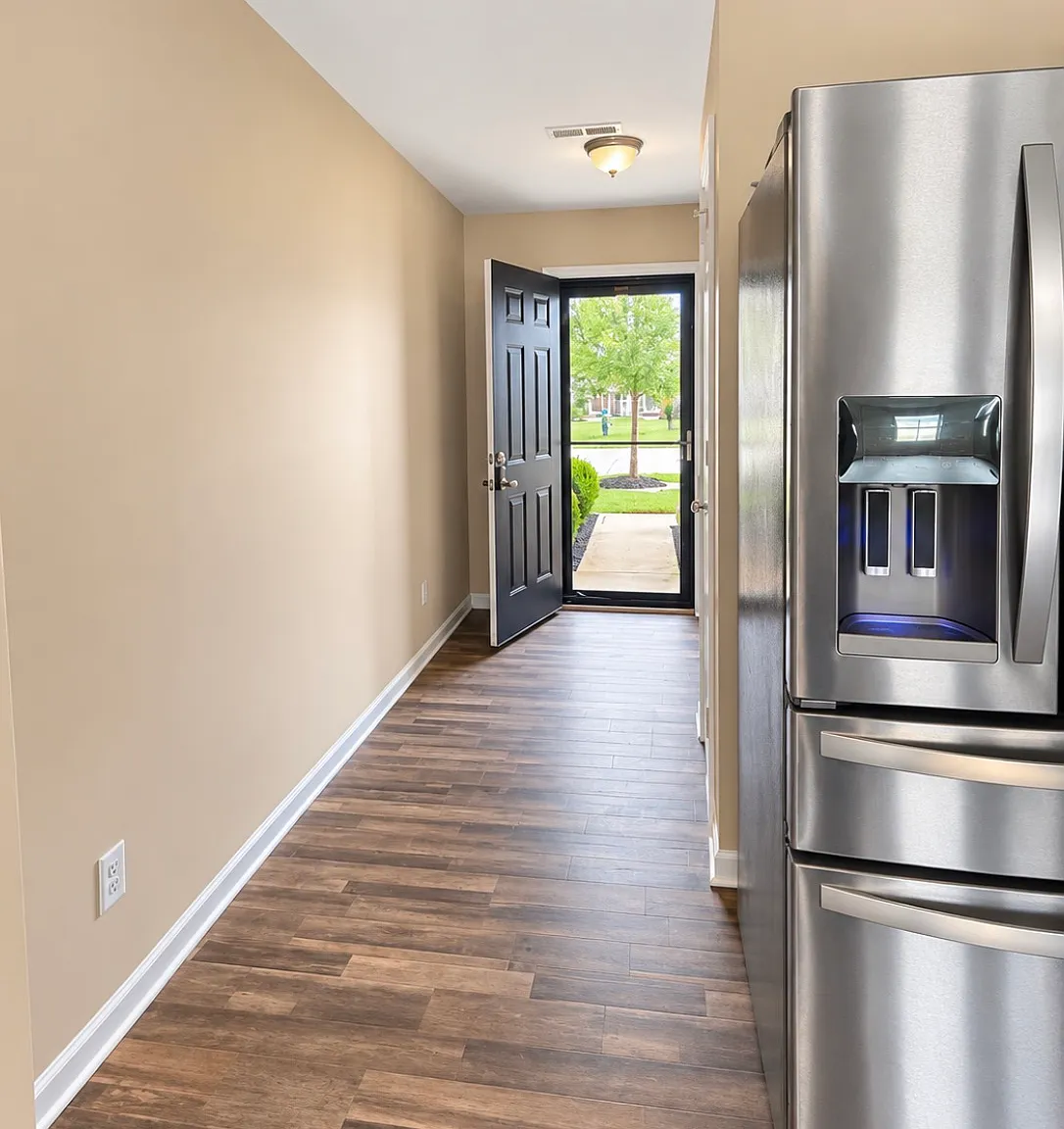 3 bed, 2.5 bath, 1508 sqft, $1,700 — Photo 2