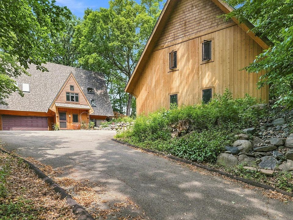 1st image of 420 Pleasant View Rd